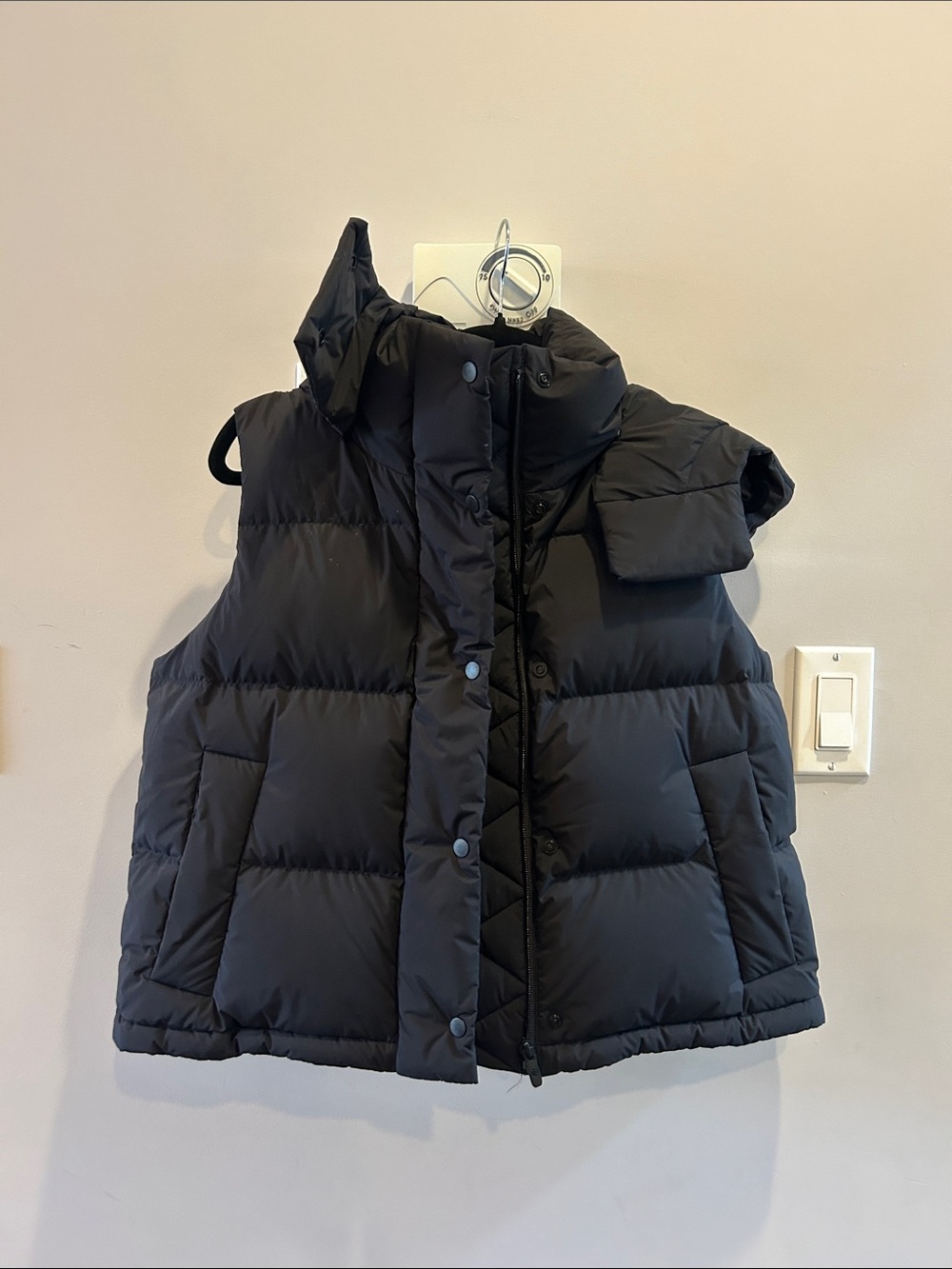Lululemon Cropped Vest with Hood